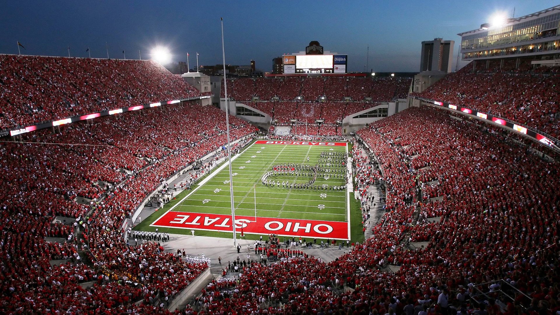 C罗在老鹰比赛中关键助攻，势不可挡引发热议！