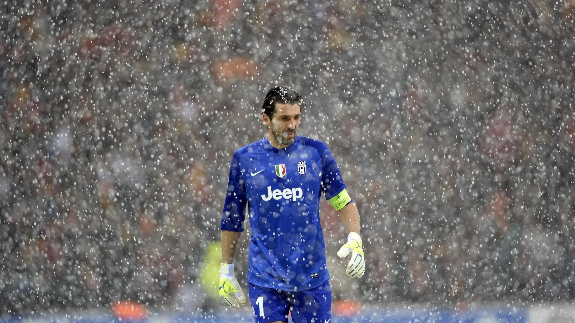 Uzi官方宣布晋级下一阶段新规，IG引发争议！赢得满堂喝彩